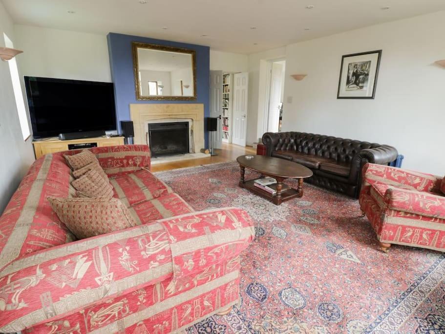 Spacious Rural Cotswolds Family With Mod-cons! Casa vacanze